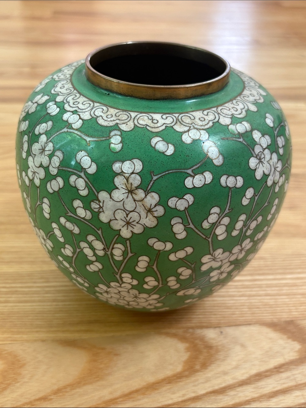 Vintage Green Floral Cloisonné Enamel Vase Ginger Jar White Blossoms China Mark